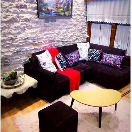 Ela's In Old Bazaar בקתה