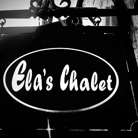 Ela's In Old Bazaar בקתה *