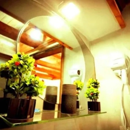 Ela's In Old Bazaar Chalet