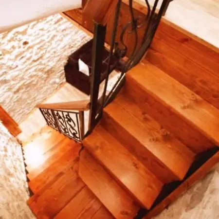 Ela's In Old Bazaar * Гирокастра